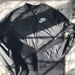 Nike bomber